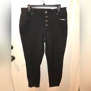 Maurices High Rise Crop Size 13/14